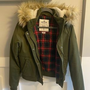 Hollister Heritage green bomber jacket with faux fur hoodie